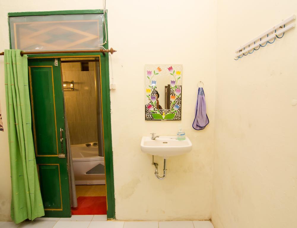 Pendopo Andari Homestay Yogyakarta Exterior photo